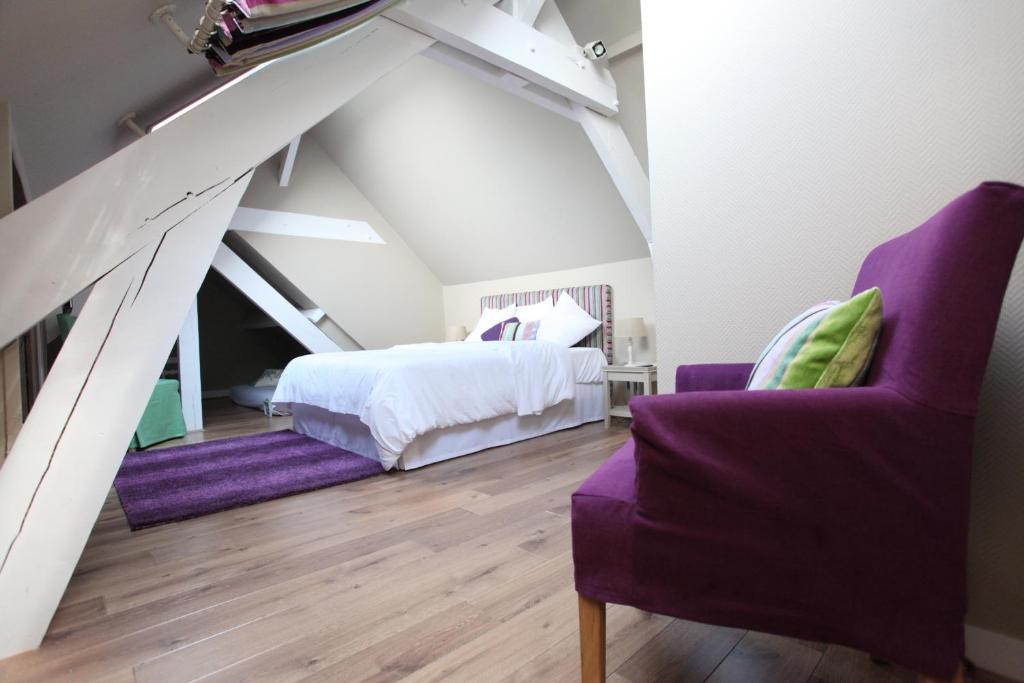 Saint Graal Bed & Breakfast Chamant Phòng bức ảnh