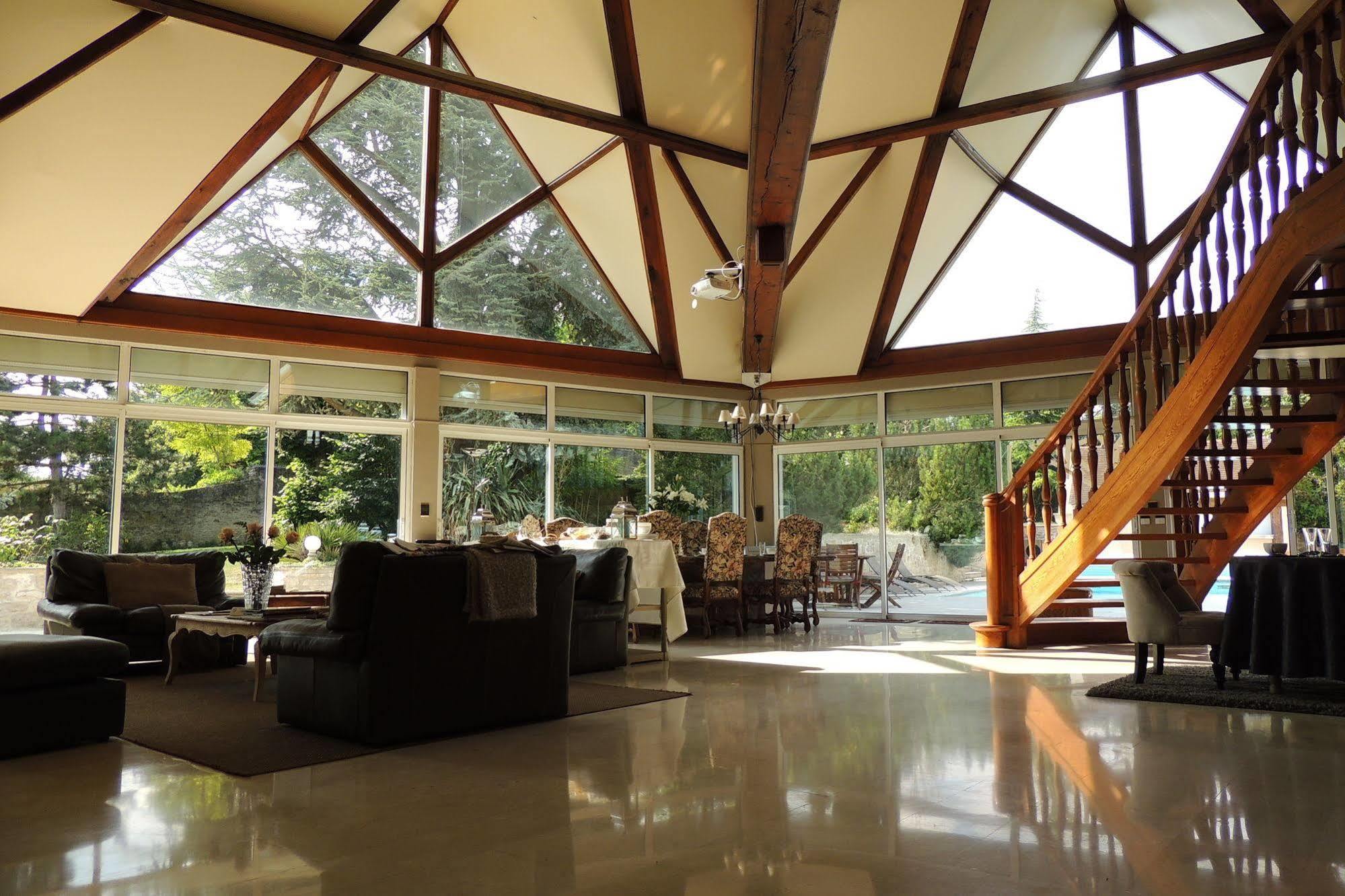 Saint Graal Bed & Breakfast Chamant Ngoại thất bức ảnh