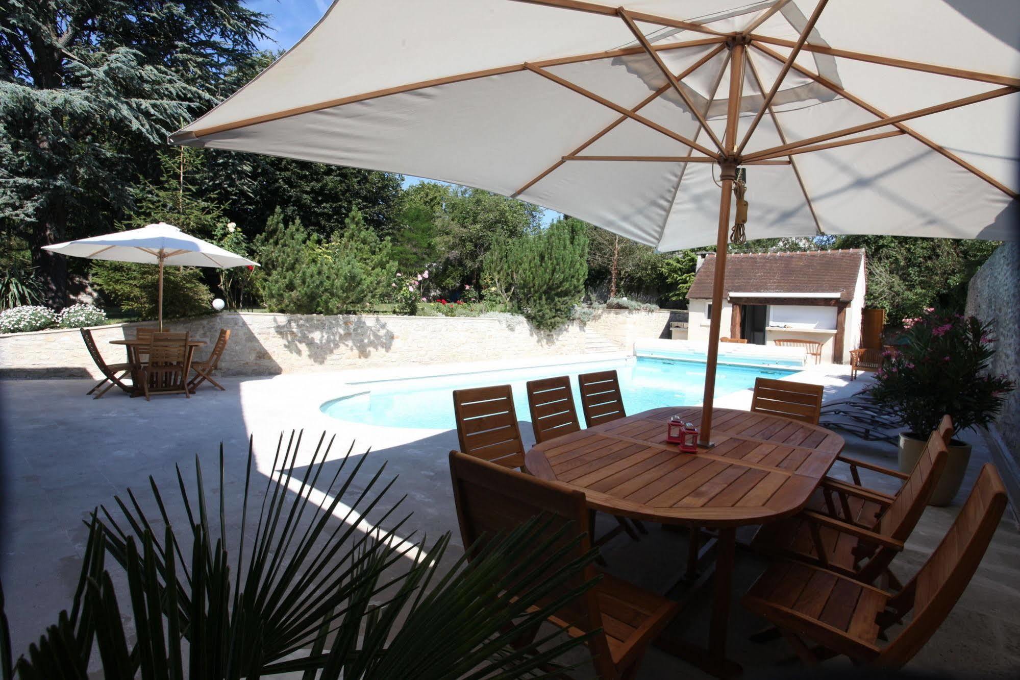 Saint Graal Bed & Breakfast Chamant Ngoại thất bức ảnh