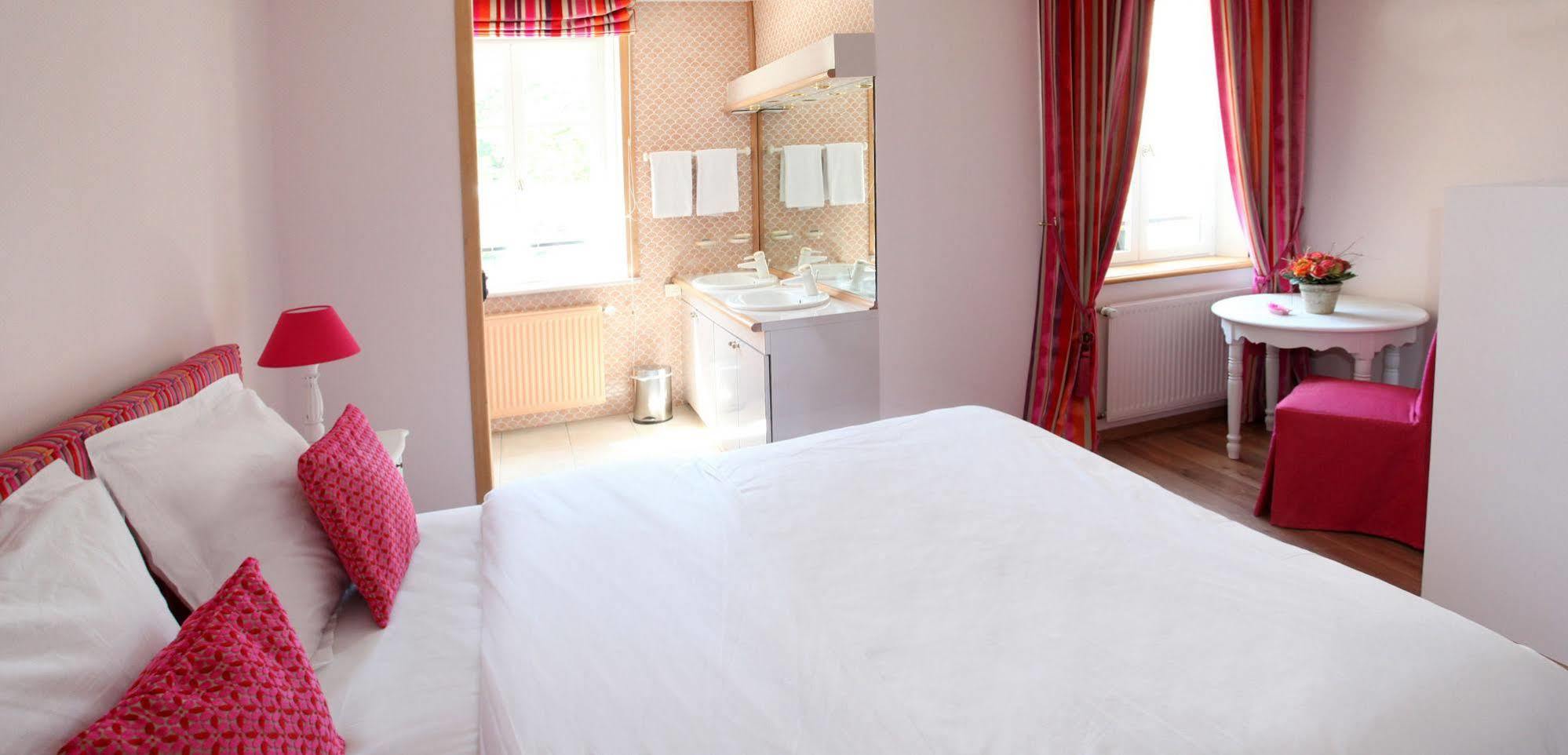 Saint Graal Bed & Breakfast Chamant Ngoại thất bức ảnh