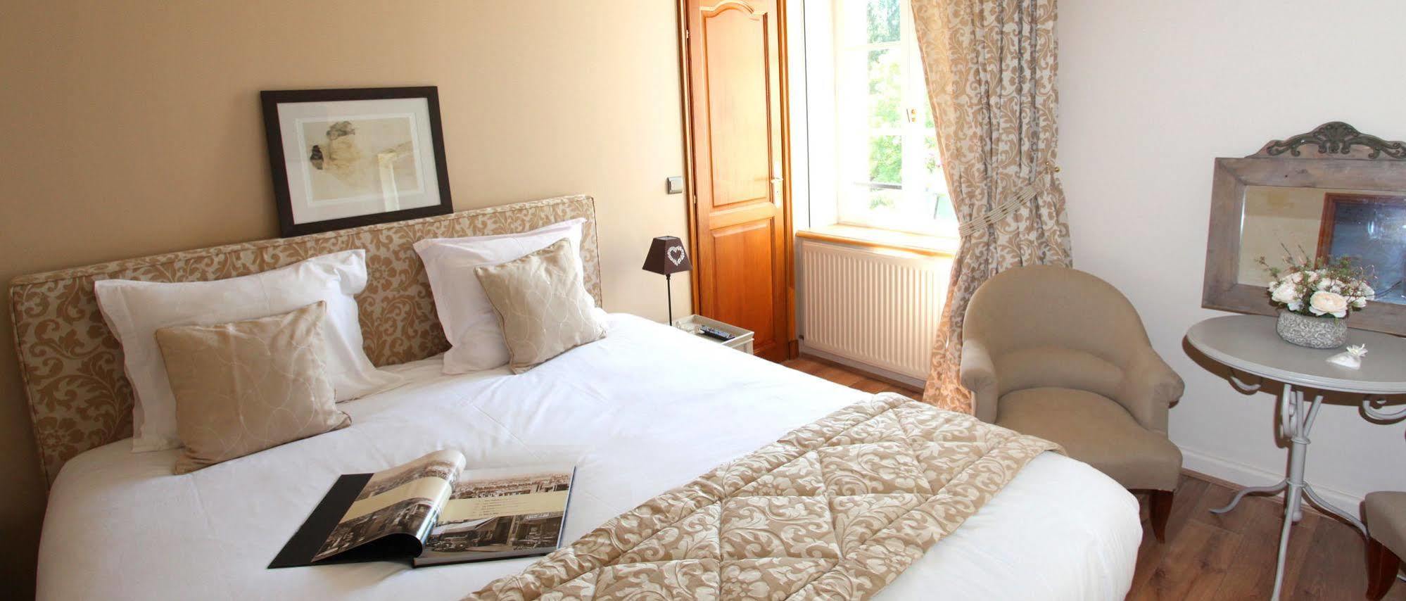 Saint Graal Bed & Breakfast Chamant Ngoại thất bức ảnh